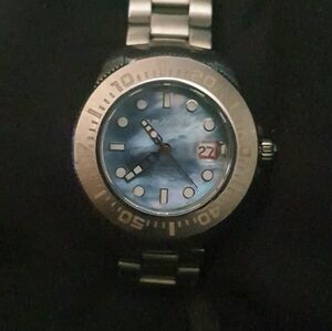 Aragon dive master black pearl watch New like condition. Never worn.